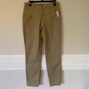 NWT Aeropostale Khaki Pants (4REG) Uniform